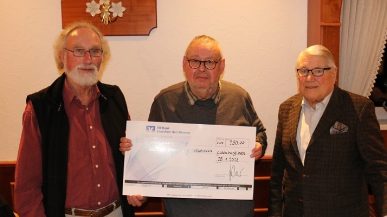 Scheckübergabe an die Tafel Oldenburg